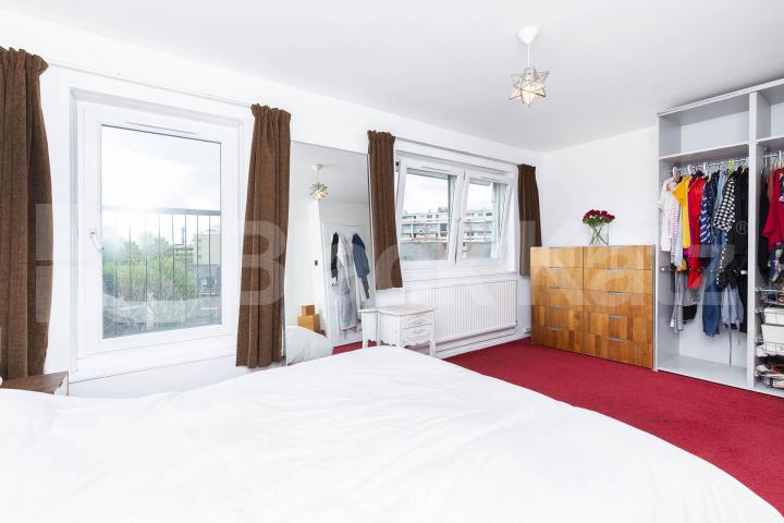 Split level Maisonette in a hard to beat location in between Angel & Kings Cross Wynford Road, Angel / Kings Cross